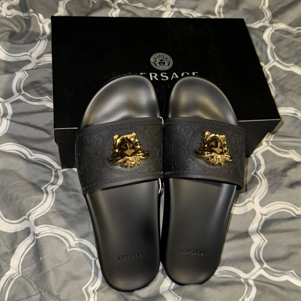 VERSACE MEDUSA POOL SLIDES - Picture 3 of 10